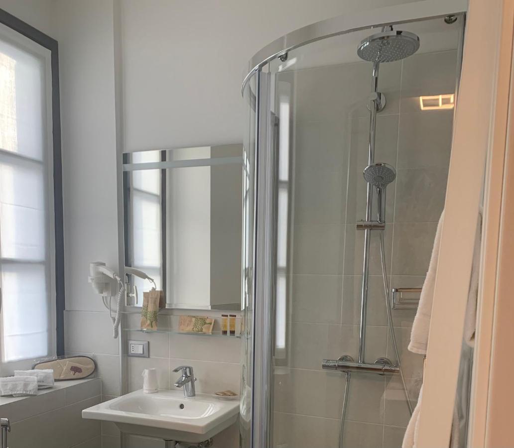 Guest House Le Cassandre Sondrio Exterior foto